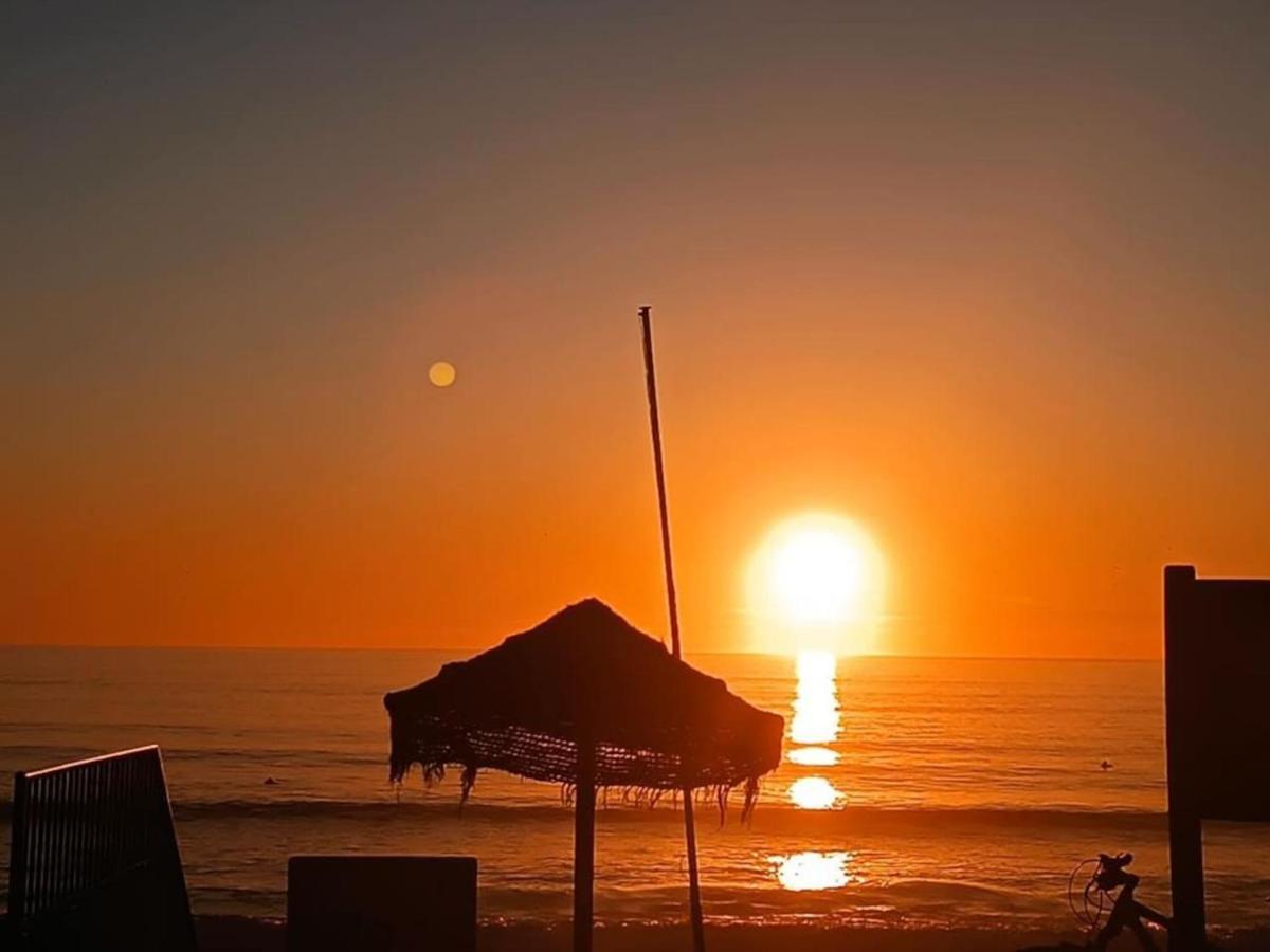 The Beach Place Costa da Caparica Esterno foto